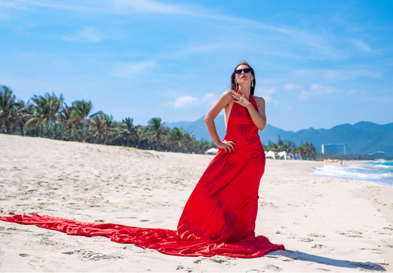 Flying dress combo (10 photos + video)