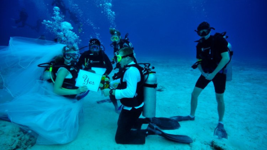 Свадебная церемония под водой-2