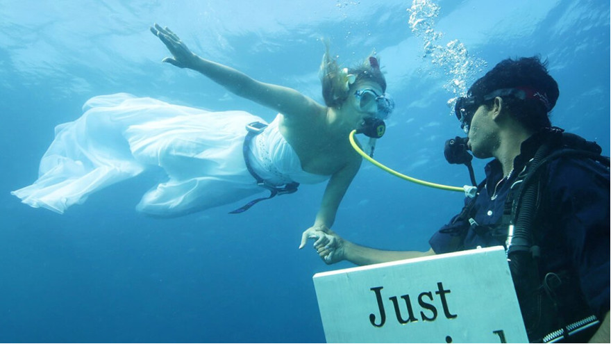 Свадебная церемония под водой
